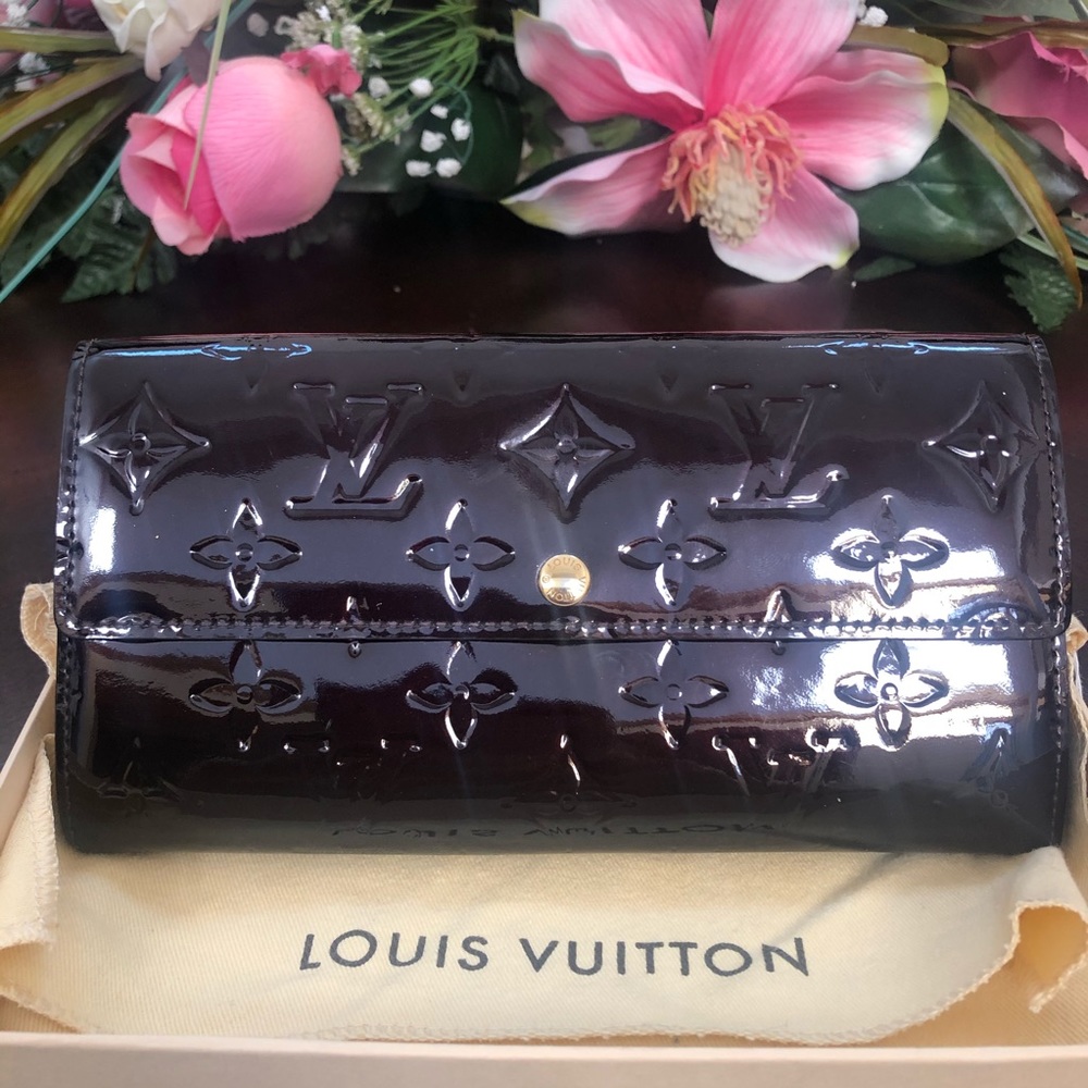 Louis Vuitton Sarah long wallet